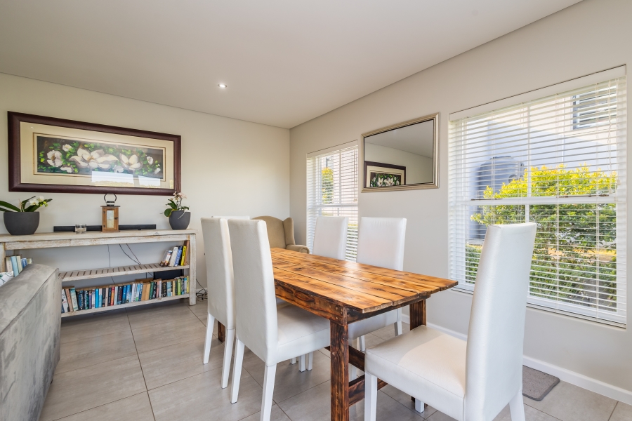 3 Bedroom Property for Sale in Whale Rock Gardens Western Cape